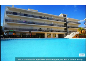 Central Albufeira Vacation apartment with shared pool, beachlake nearby